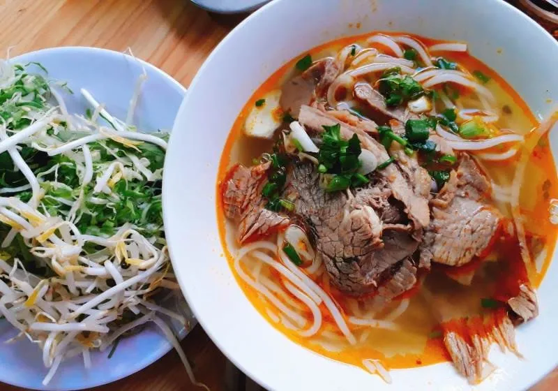 Top 16 quán bún bò Đà Lạt ngon và đắt khách nhất