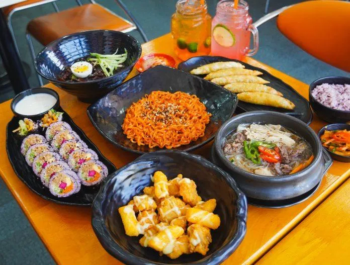 Top 19 quán ăn ở Tân Bình ngon đúng chất cho những ai mê la cà quán xá