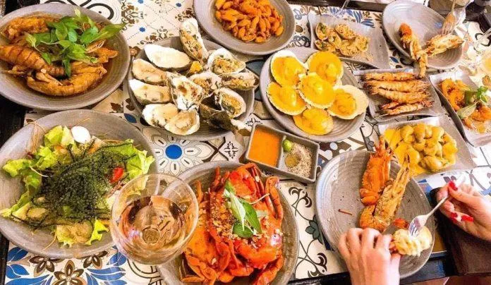 Top 20 nhà hàng buffet hải sản tại Hồ Chí Minh hút khách nhất