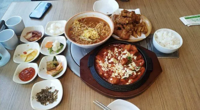 TOP 20 quán ăn Hàn Quốc ngon nhất Quận 7: “Đạo đồ Hàn” đã biết chưa?