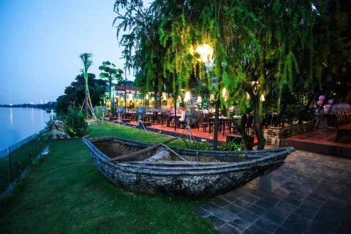 Top 7 nhà hàng ven sông ở Hà nội ngon nức tiếng – Bạn đã thử chưa?