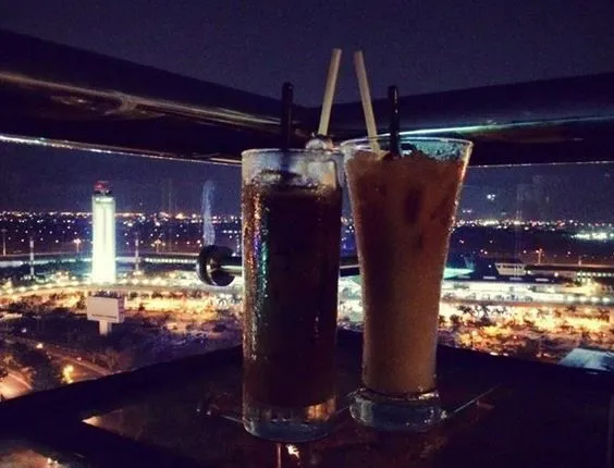 Uống Cafe trên “chín tầng mây” và ngắm Sài Gòn