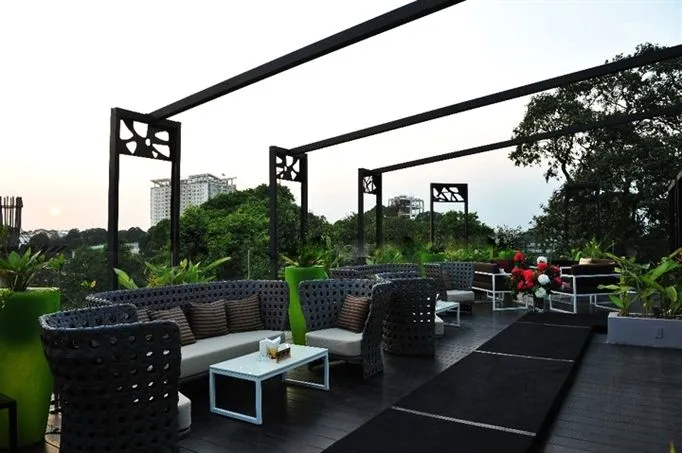 Uống Cafe trên “chín tầng mây” và ngắm Sài Gòn